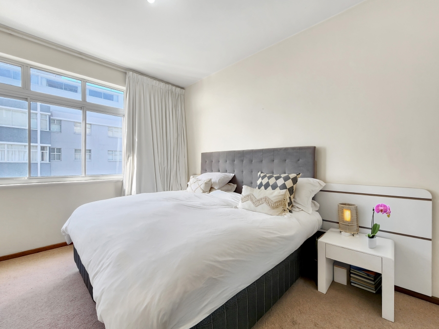 3 Bedroom Property for Sale in Sea Point Western Cape